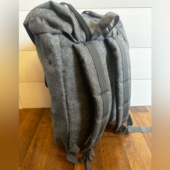 Herschel Backpack. Raven crosshatch/black rubber. - Picture 2 of 3